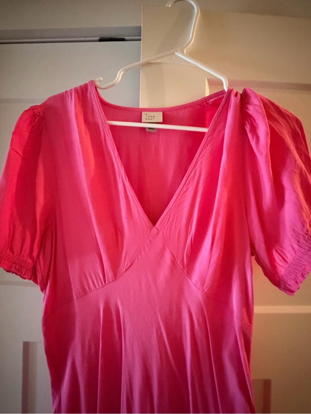 Bright Pink V-Neck Puff Sleeve Dress